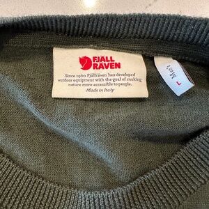 Fjallraven wool shirt Men's Large (slim fit) with small blemish